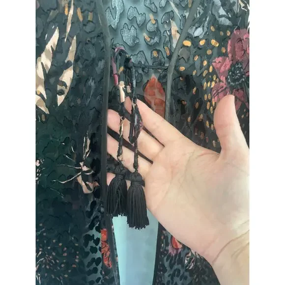 Free People Velvet Kimono Shawl – Sheer Floral, Tassels, Size Small - Picture 2 of 7